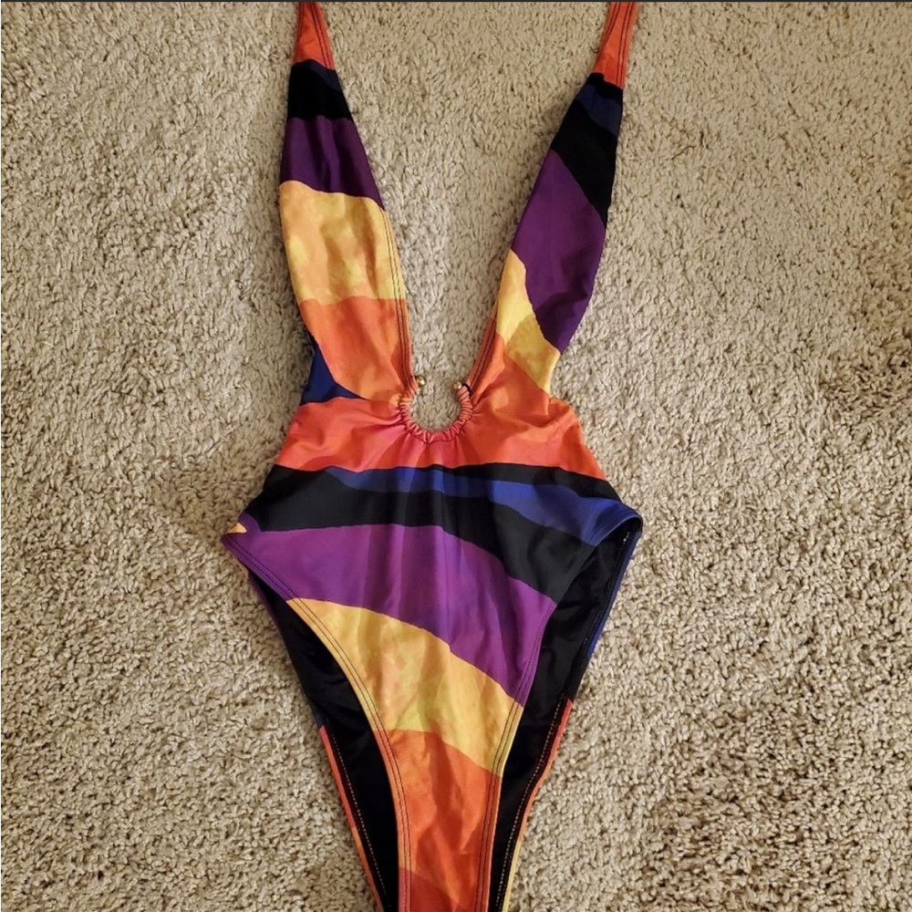 Swimsuit - Picture 3 of 3